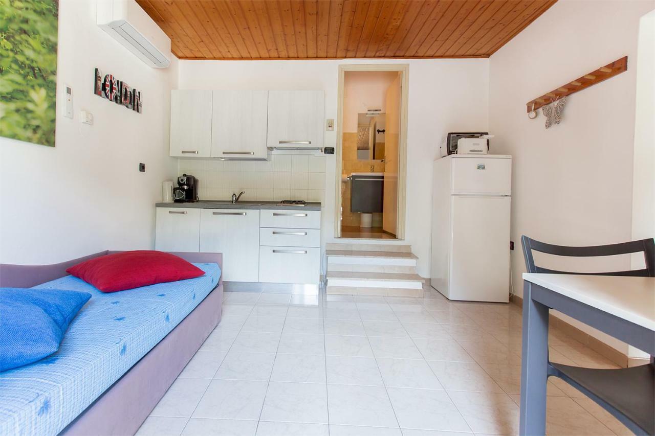 Apartments Suster Torbole Sul Garda Exterior foto